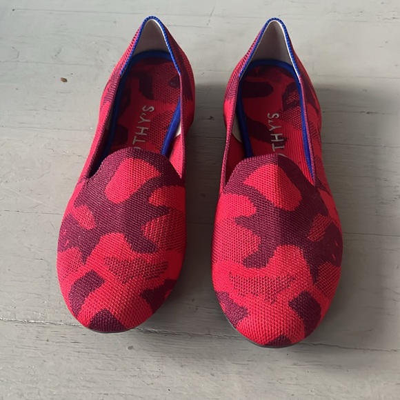 Rothy's The Loafer 8.5 red camo - Picture 2 of 8